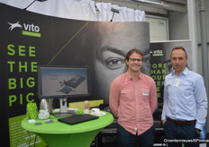 Sam Oswald en Jurgen Decloedt (Vito Remote Sensing) ontwikkelen software waarmee drones gewasdata kunnen verzamelen om die vervolgens op een kaart te presenteren, automatisering van het fenotyperingsproces dus.